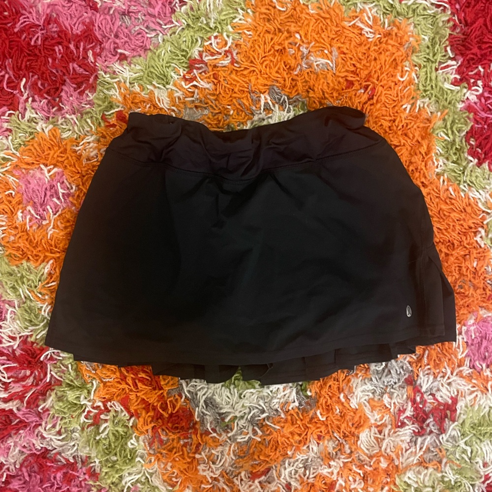 Black lulu skirt rare pleat